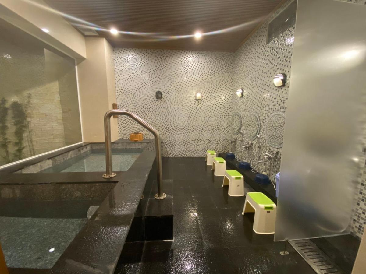 Pham Van Sakura Hotel Thuan An Exterior photo